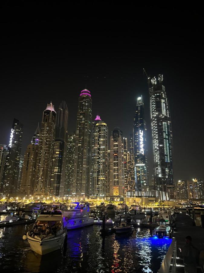 Lunar Hostel Plus Dubai Exterior photo